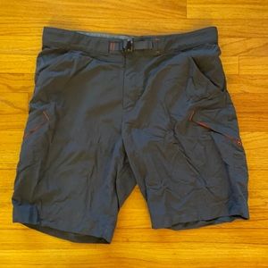 Mountain Hardware Shorts 36